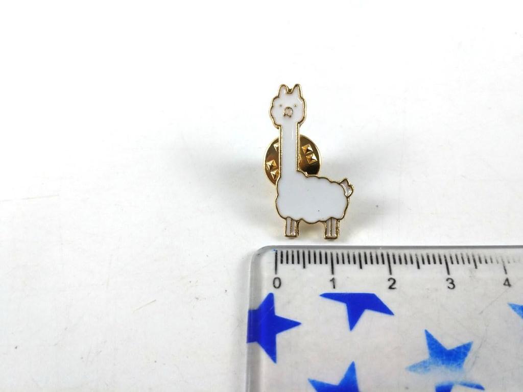 [F NODE] Alpaca Pin Badge, White x Gold, Approx. 3cm x 1.5cm, Animal Motif, Alloy