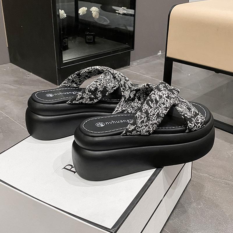 Fashion Summer Chunky Sandals New Women's Thick Bottom Wedge Heels Slides 7CM High Heels Platform Leather Casual Beach Flip Flops Woman