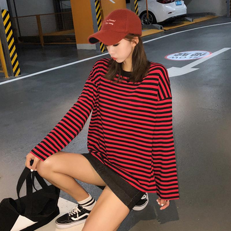 Camiseta feminina de manga comprida listrada solta de outono