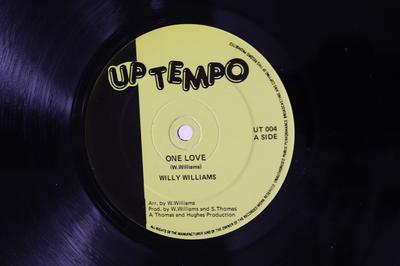 12inch Record WILLIE WILLIAMS  One Love  Loafers Style UT004 UPTEMPO RECORDS 1984 US Reggae Ska  Dub Used