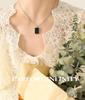 European Retro Black Shell Pendant Necklace, 18K Gold-Plated Titanium Steel Clavicle Chain (P528)