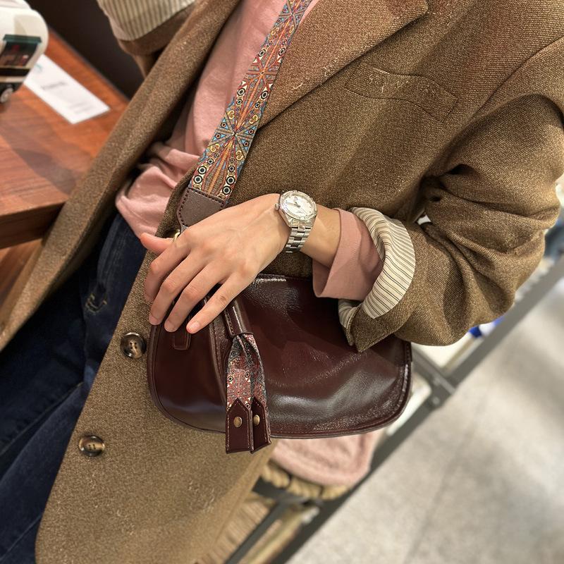 Spring and Summer New Niche Fashion Underarm Bag Head Layer Vegetable Tanned Cowhide Wide Shoulder Strap Crossbody Bag