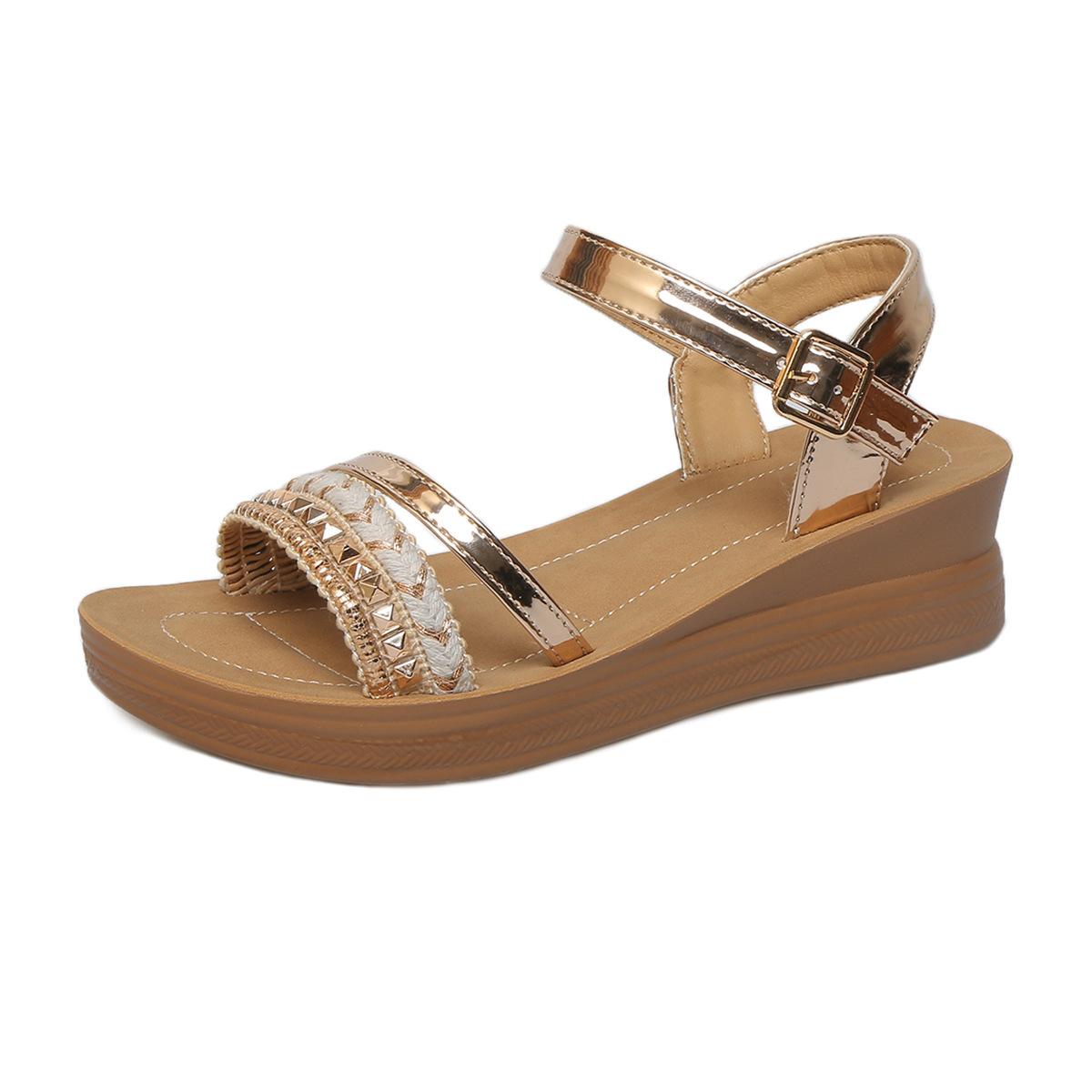 

Мода Мода Декор Заклепки Клинья Сандалии для Женщин Лето Легкие Нескользящие Пляжные Туфли Женские Ремешок с Пряжкой Платформа Сандалии Женские 36 шампанского
