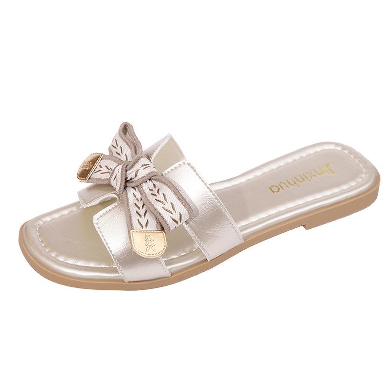 Beautiful Flat-bottomed Small Cool Slippers with Skirts, Women's New Summer Flat-bottomed Cool Slippers