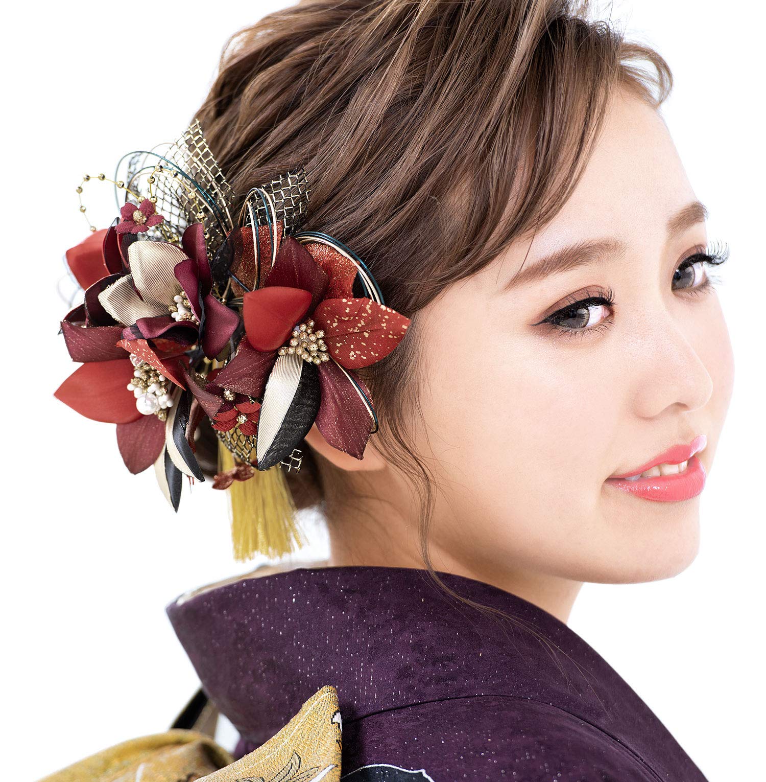 

SOUBIEN Hair Ornament Set for Ceremonies and Set with and Gold Cherry Blossom and Comb and Made in Japan Coming-of-Age Graduations, 3-Piece Red,
