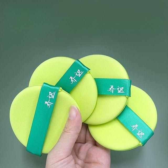 

Sweetpourin - Powder Puff Green