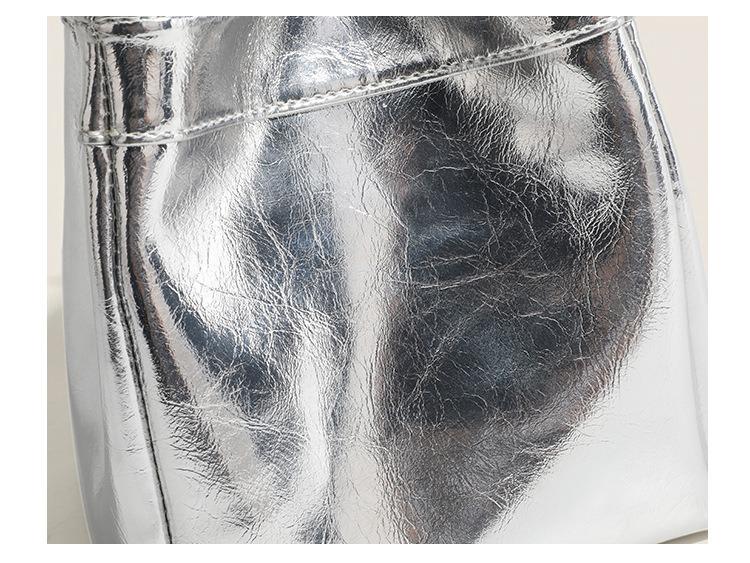 High-Gloss Dopamine Trend Tote: Mirror-Finish Textured Shell Handbag