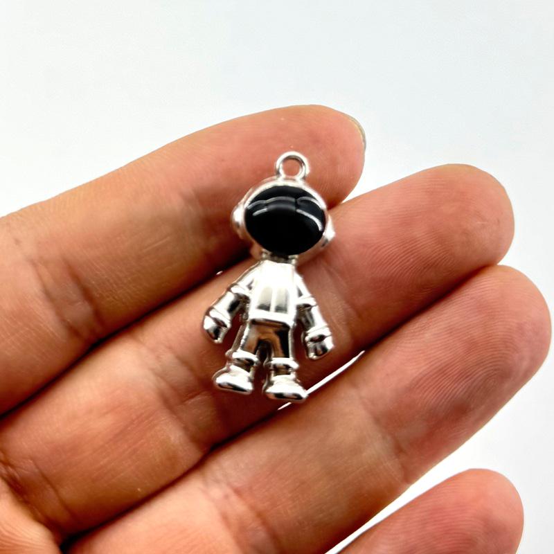 3D Astronaut Robot Metal Keychain Car Pendant Accessories