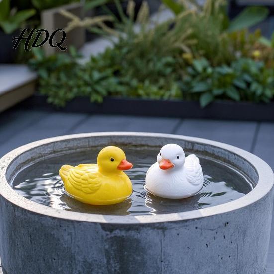 Landscaping Duck for Garden Pools Floating Resin Figurine Realistic Yellow Statue Simulation Animal Ornament Fish Tanks Outdoor Pond Garden Lawn,