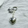 Fashionable Heart Pendant Stylish Bowknont Keychain Bag Charm Earphone Accessory Elegant Pearl Bowknot Heart Charm