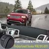 Pad protector de panel de instrumentos de cuero de calidad y pad a prueba de luz para accesorios de estilo de coche Jeep Grand Cherokee WK2 2011-19