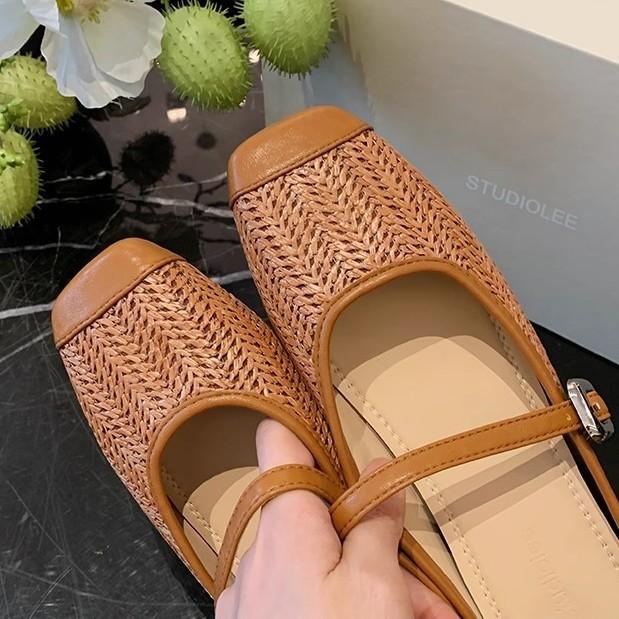 Straw square head cool slippers women's summer wear 2025 new holiday wind lazy one pedal bag head Muller half slippers
