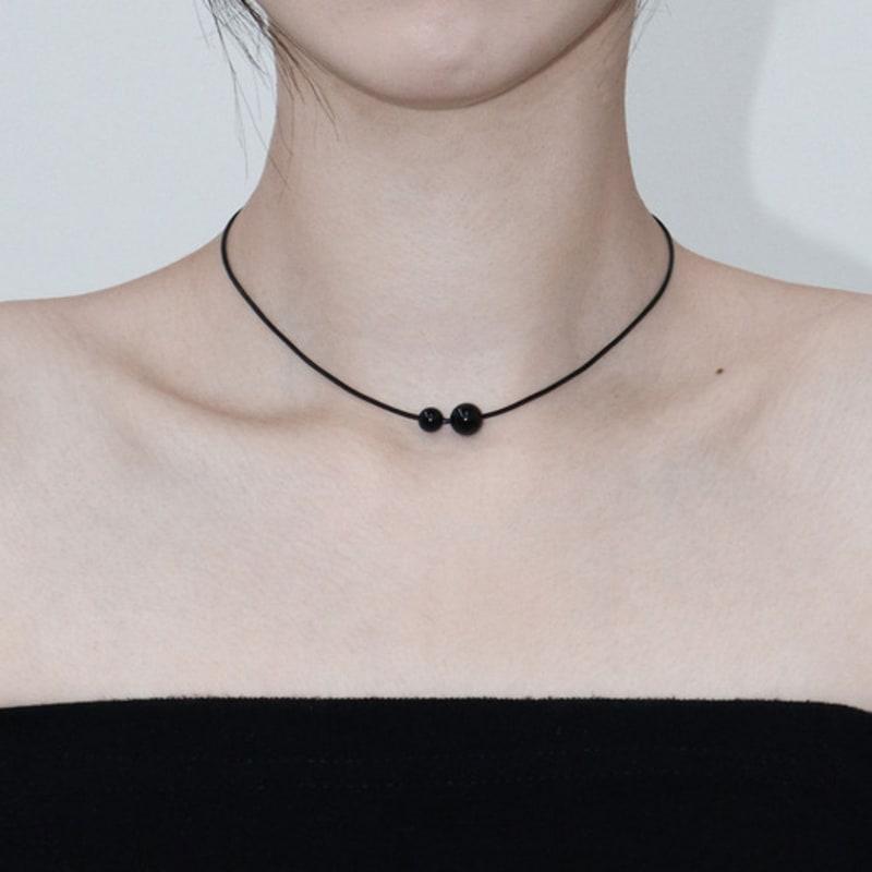 Baroque Stone Onyx black leather necklace