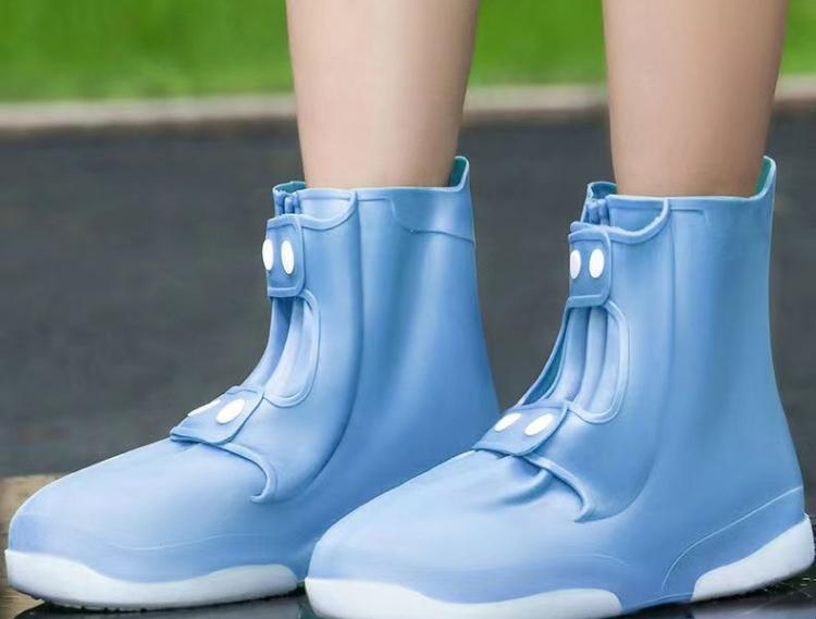 Waterproof Non-Slip Silicone Shoe Covers for Men & Women - Durable and Thickened for Outdoor Rainy Days