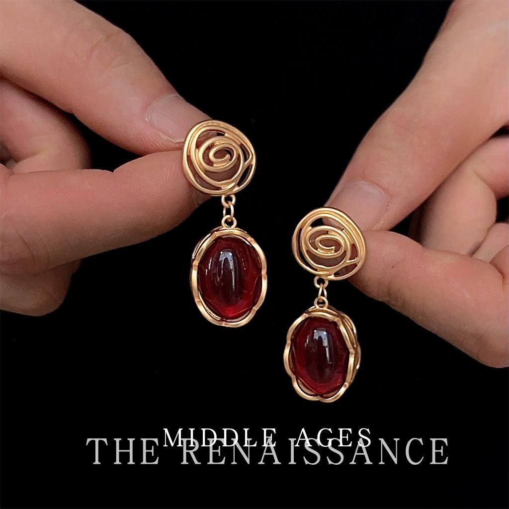 Средневековые ретро серьги в придворном стиле, полые, розово-красные, новогодние, серьги во французском стиле, в стиле Гонконга