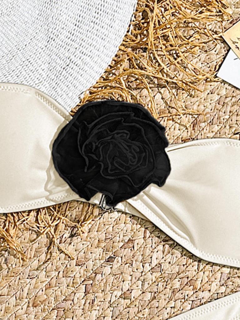 Three-Dimensional Floral Bikini Set: Bandeau Top & Triangle Bottoms