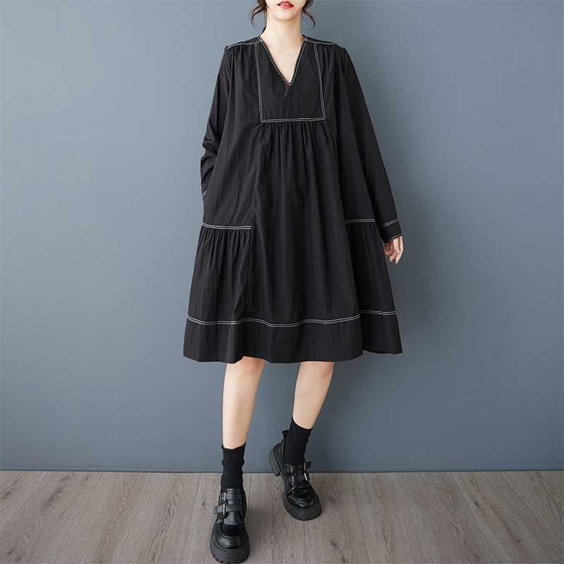 Spring New Loose Dark Design Style Transparent Pleated Patched Concealing Fat and Slimming Dress with V-neck