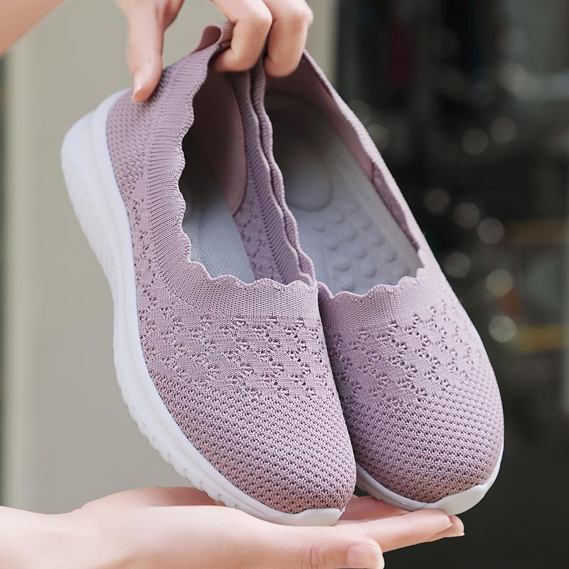 Fashion Sneakers Female Flat Soft Comfortable Fashion Lightweight Pumps Shoes Joker Slip-on Super Light Casual Vulcanize Shoes Woman Red