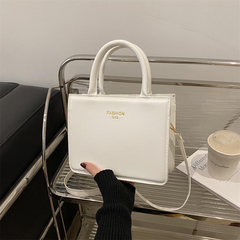 

2024 Ретро Текстурированная Однотонная Сумка Кроссбоди и На плечо для Женщин - Шикарная, Простая, Маленькая Квадратная Сумочка белый