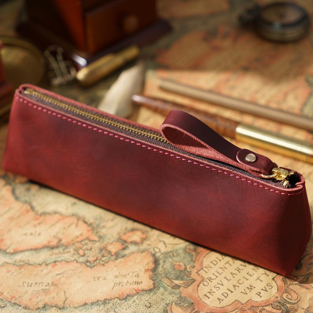 2026 Vintage Crazy Horse Leather Zipper Pencil Bag Handmade Cowhide Pen Cover Creative Fashion Stationery Pen Storage Bag