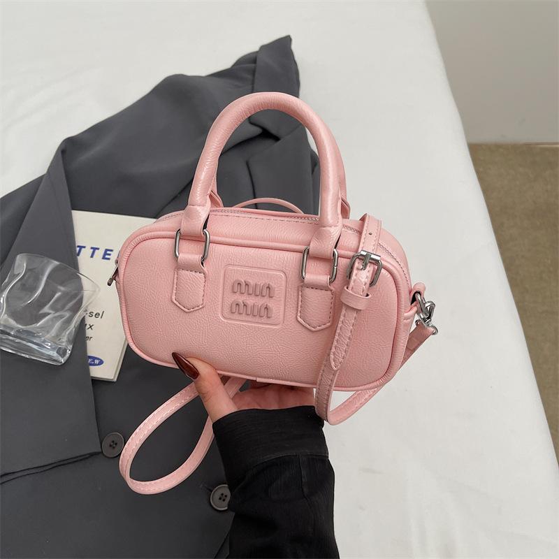 Niche casual messenger bag new fashion shoulder bag feeling hand carry bowling women's bag handbag bag