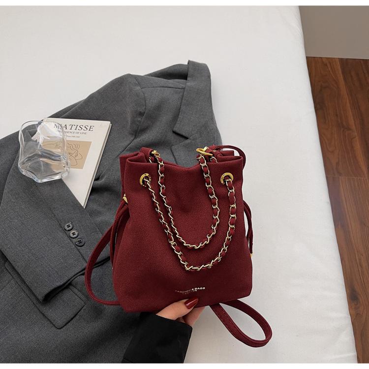 

Large Capacity Drawstring Chain Tote Bag for Women 2026 Newest Versatile Commuting Lucky Bag Fashiable Women s Handbag винный