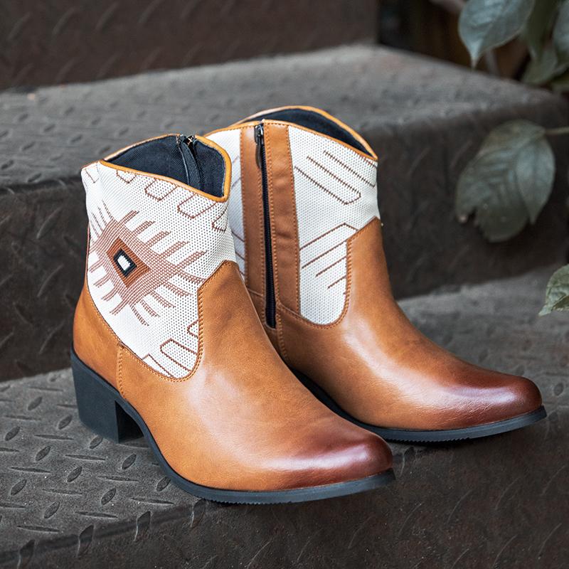 

Men s Embroidered Western Boots Large Size 46 High Heel Cowboy Boots Men Handmade Leather Boots Male Designer Retro Short Boots 38