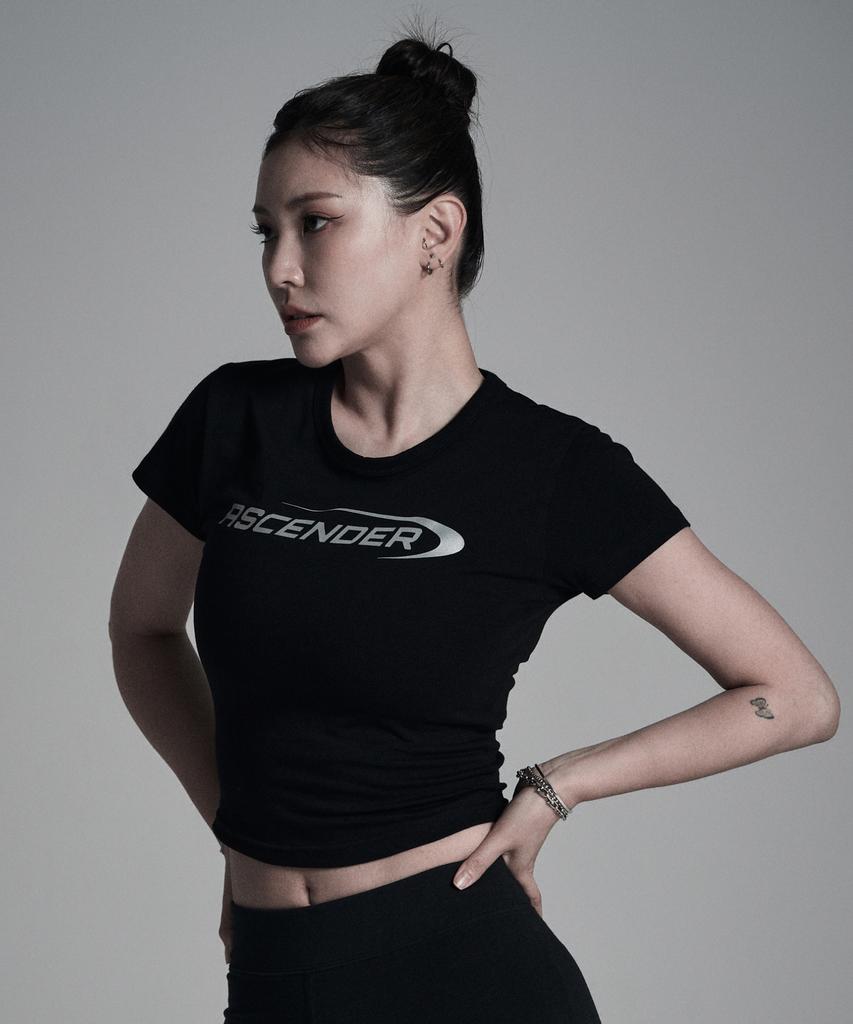 Eosendeo (Reflective) Ascending Logo Crop Short Sleeve [Black]