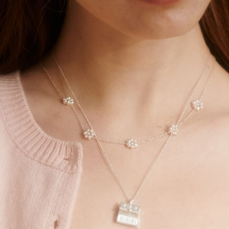 

BSWAN Pure Flower Silver Necklace Silver