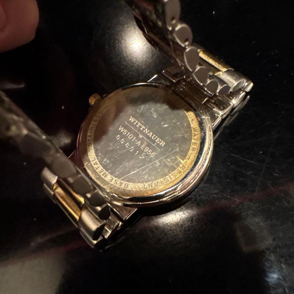 Used (Good Condition) WITTNAUER Quartz Round 3-hand Watch