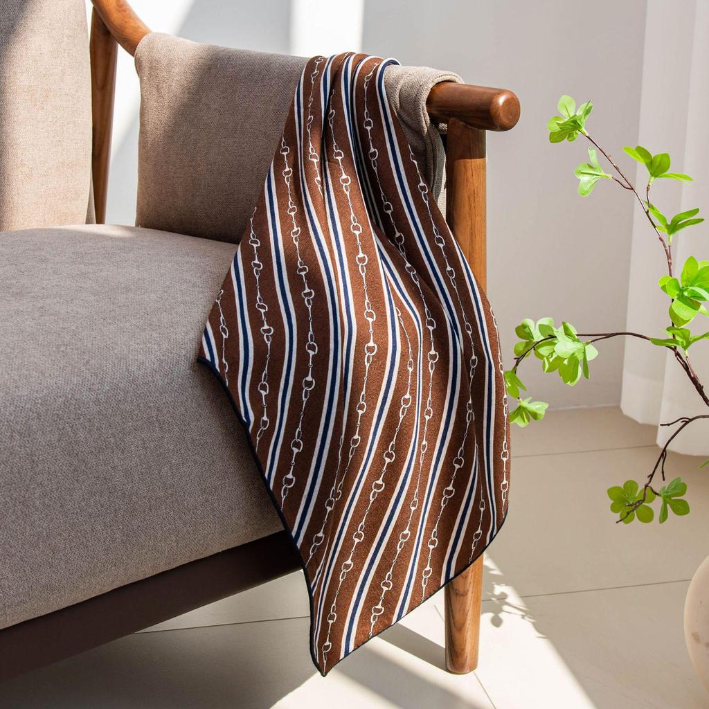 Luxury Wool Silk Jungle Animal Two-Color Scarf for Women - Retro Design Shawl