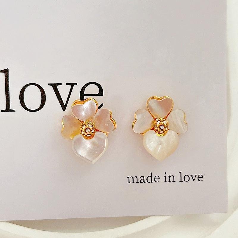 Inlaid Natural Shell Flower Necklace Fresh And Sweet Fritillary Four-Leaf Clover Bracelet Temperament Stud Earrings Women