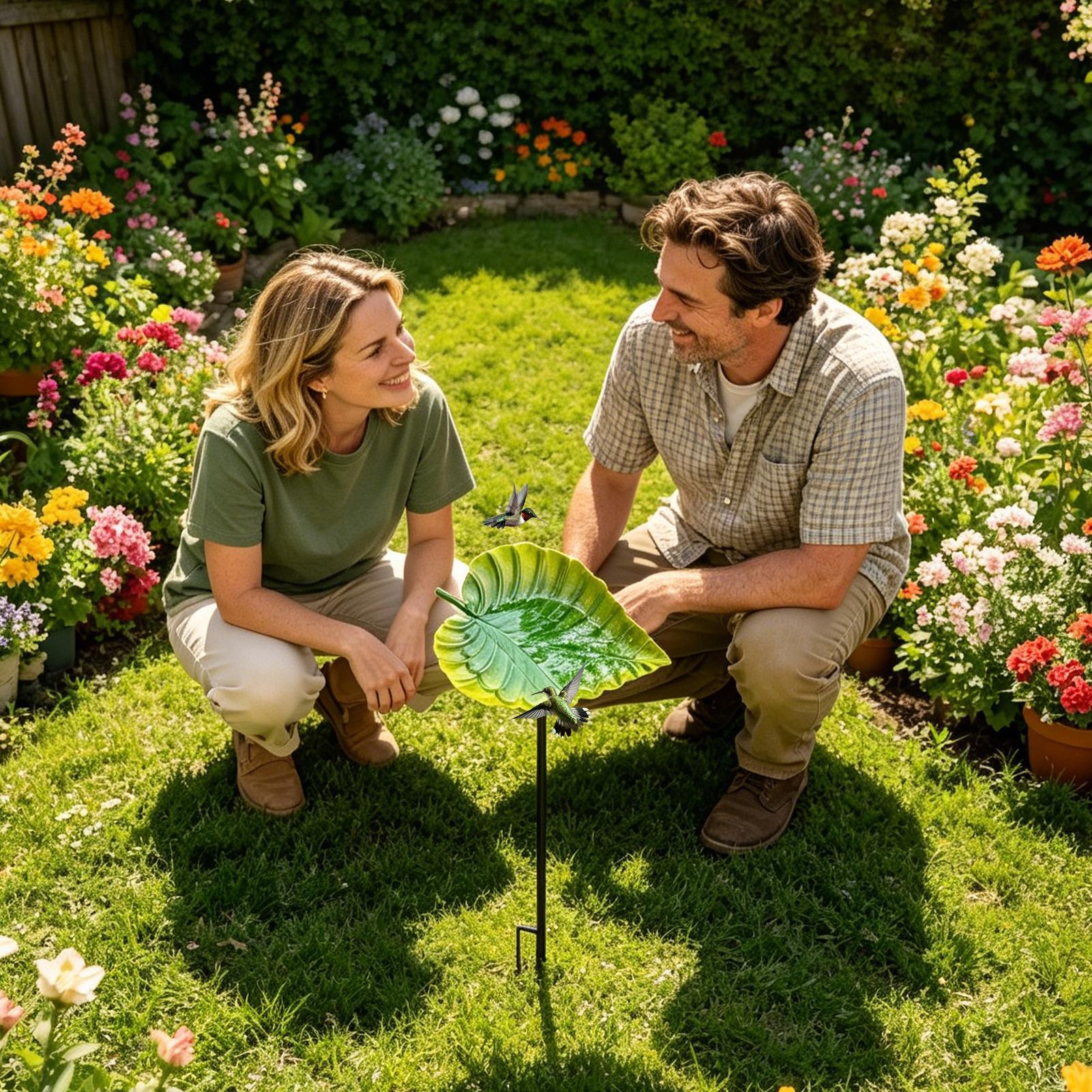 

Metal Bird Bath Leaf Standing Hummingbird Bath Decor Bird Feeder Waterer for Garden Balcony Patio Backyard Lawn Porch Deck CN