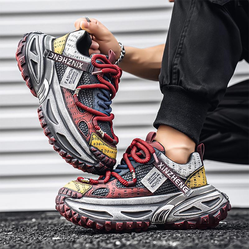 Men's Light Luxury Mesh Sports Shoes: Non-Slip, Breathable, Thick Sole, Height-Increasing, Autumn/Winter Casual Running Dad Shoes.