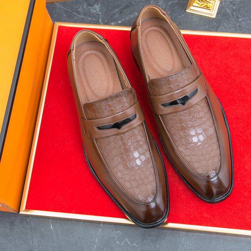 

Мужская повседневная кожаная обувь большого размера новые лоферы модная мужская деловая плательная кожаная обувь комбинезоны ленивая обувь 46 коричневый