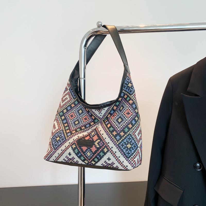 Simple and Fashionable Large Capacity Tote Bag Fashionable Student Daily Class Bag for Women's Summer New Shoulder Bag