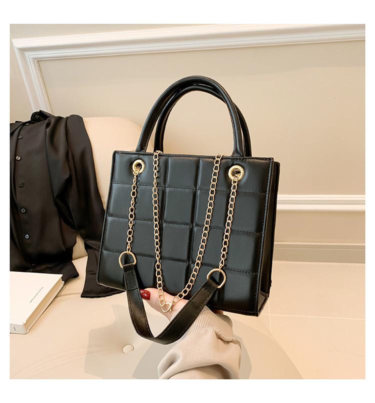 Large Capacity Grid Embossed Chain 2024 New Fashion Casual Urban Simple Retro Single Shoulder Crossbody Armpit Bag чёрный
