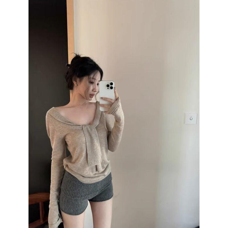 Sexy Pure Desire Suit Sexy V-neck Long-Sleeve Knitwear Tops Female Autumn High Waist Hip Lift Short Pants Two-piece Set