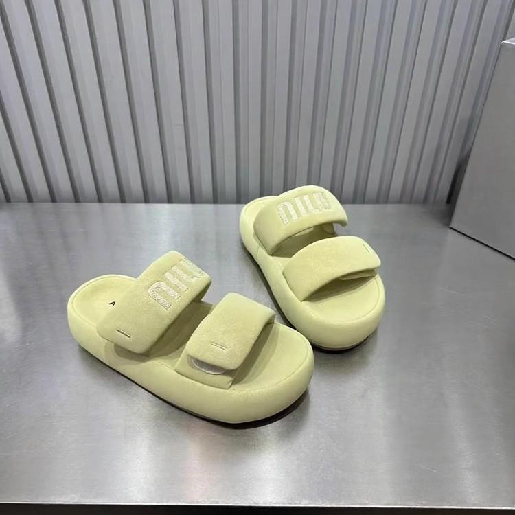 Thick-bottomed muffin lightweight Velcro one-word women's outer wear 2025 summer new fashionable versatile bread cool slippers