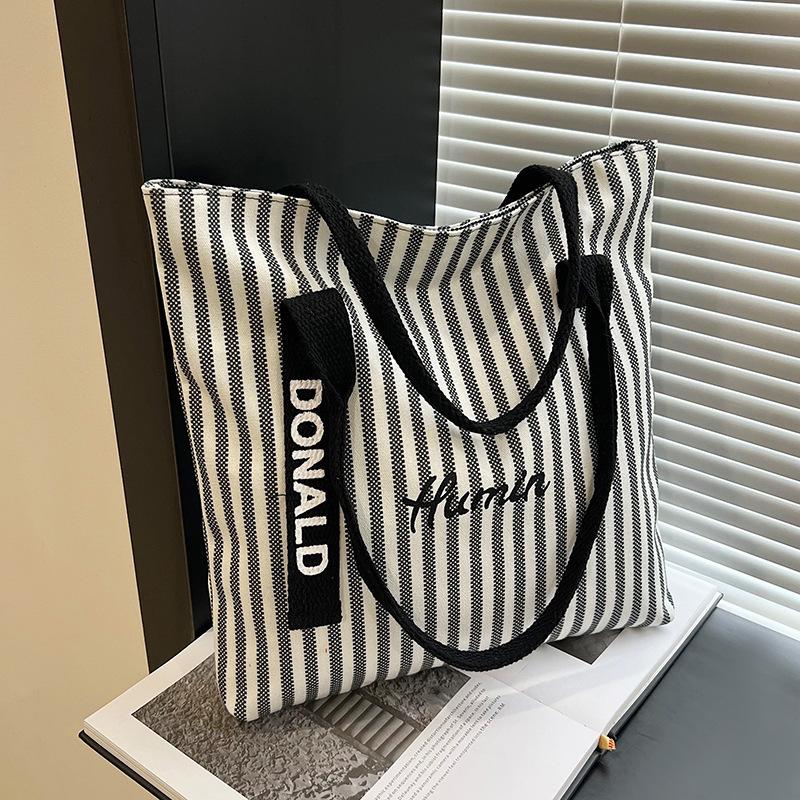 New Fashion Simple Cute College Style Canvas Women's Bag College Students Go Out Casual All-match Shoulder Bag Simple Class Tailoring Bag