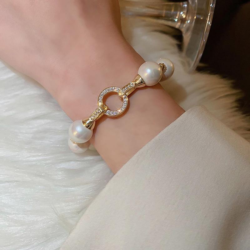 New Arrival Retro Light Luxury Elegant Zircon Circle Pearl Bracelet for Women Fashion Sweet Crystal Jewelry Party Gifts
