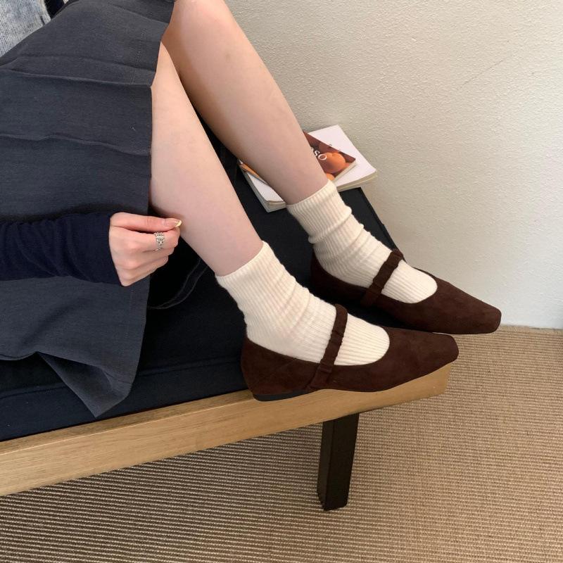 Retro firkantet tå grunt utringet enkle sko dame vår ny fransk semsket skinn mild fe myk flate Mary Jane-sko