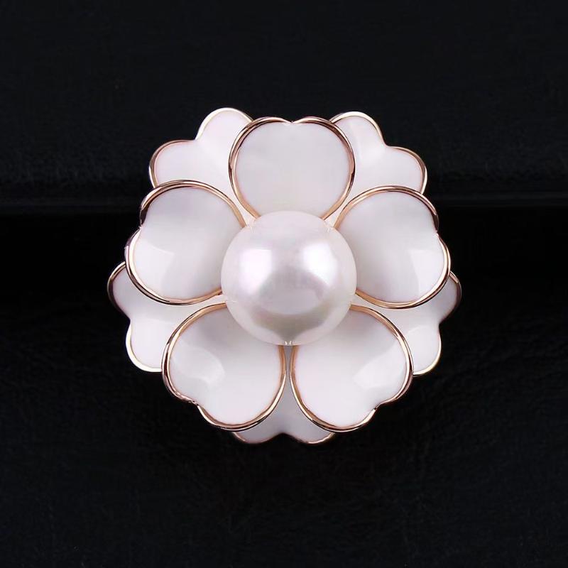 Classic Pearl Camellia Brooch Handmade With Oil Dripping Technique High-End Colorfast Women'S Accessory Anti-Exposure Pin