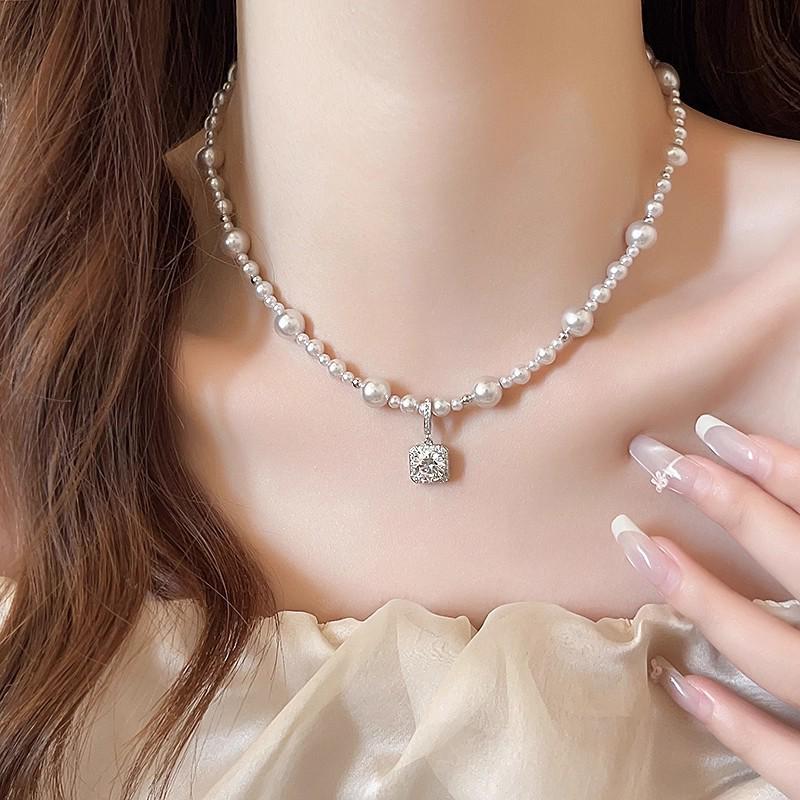 Glänzende Diamant-Schmetterling-Perlenkette: Damen Retro Würziges Mädchen Luxus Schlüsselbein Kette