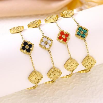 Elegant Italiensk Retro Firkløver Armbånd: Damearmbånd i 18k Gullbelagt Titanstål med Perlemor.