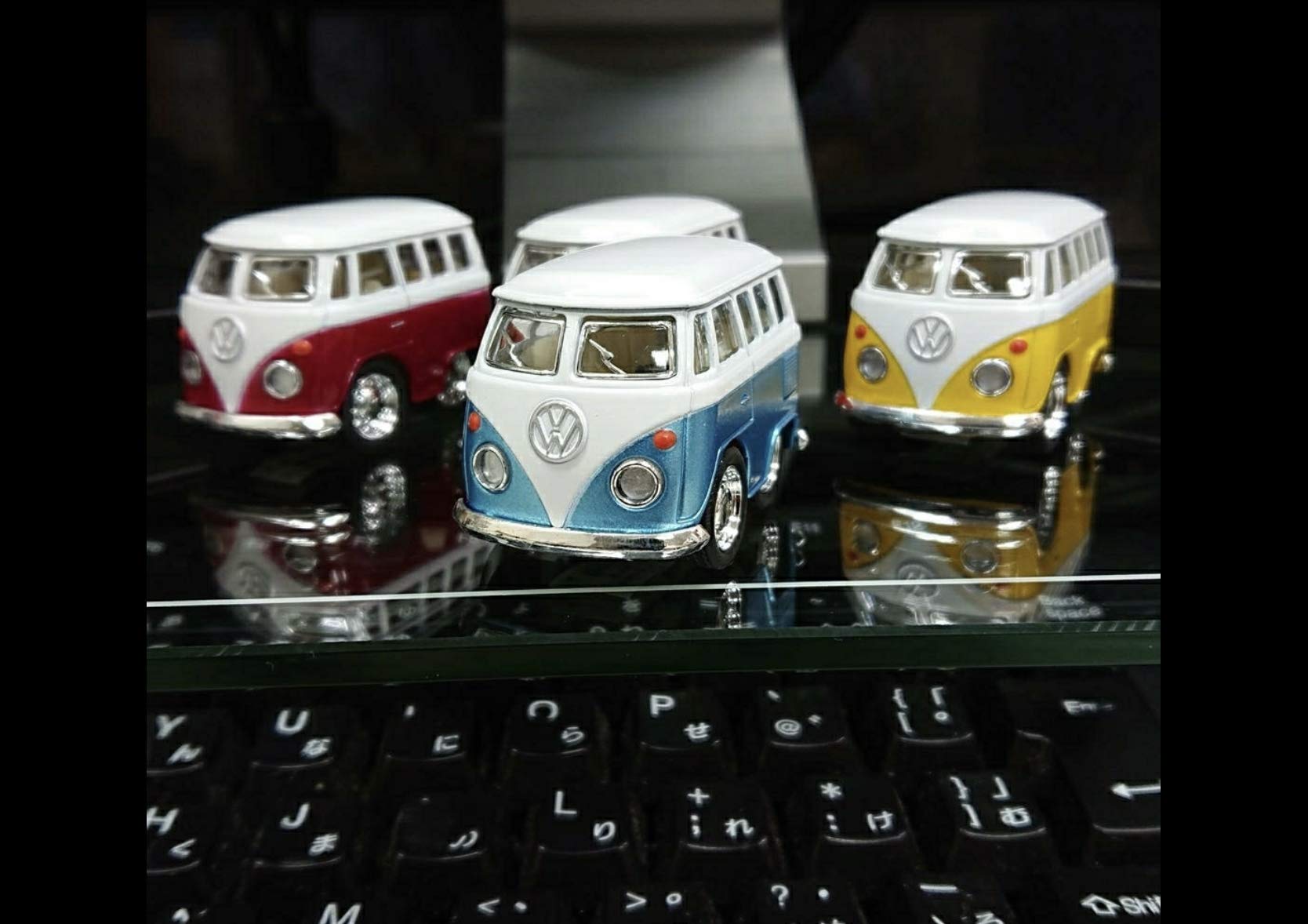 

FunnyWagen 4 metallic set of 4 Bus, colors,