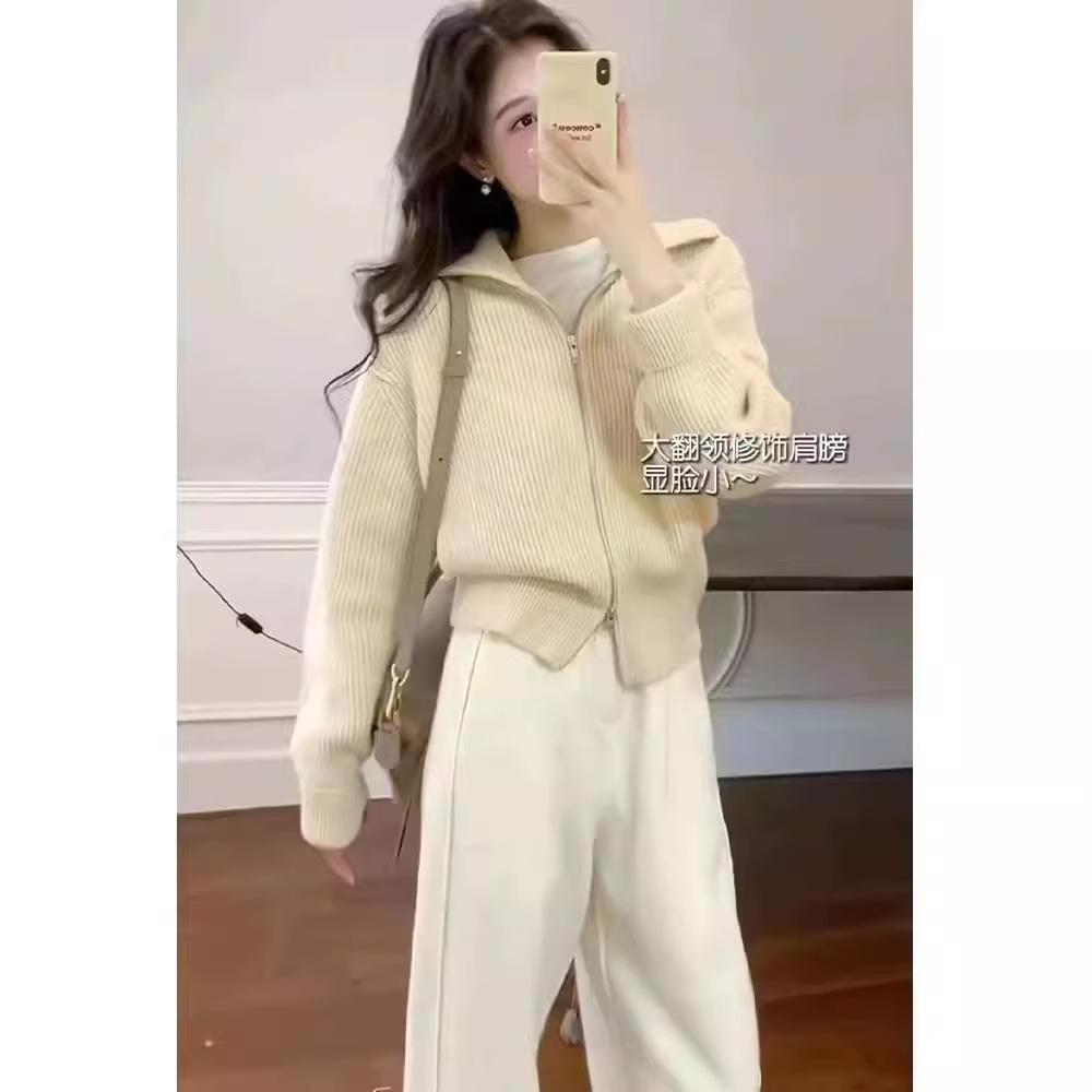 Zipper lapel knitted cardigan women's autumn and winter new large size loose lazy style casual turtleneck white sweater jacket