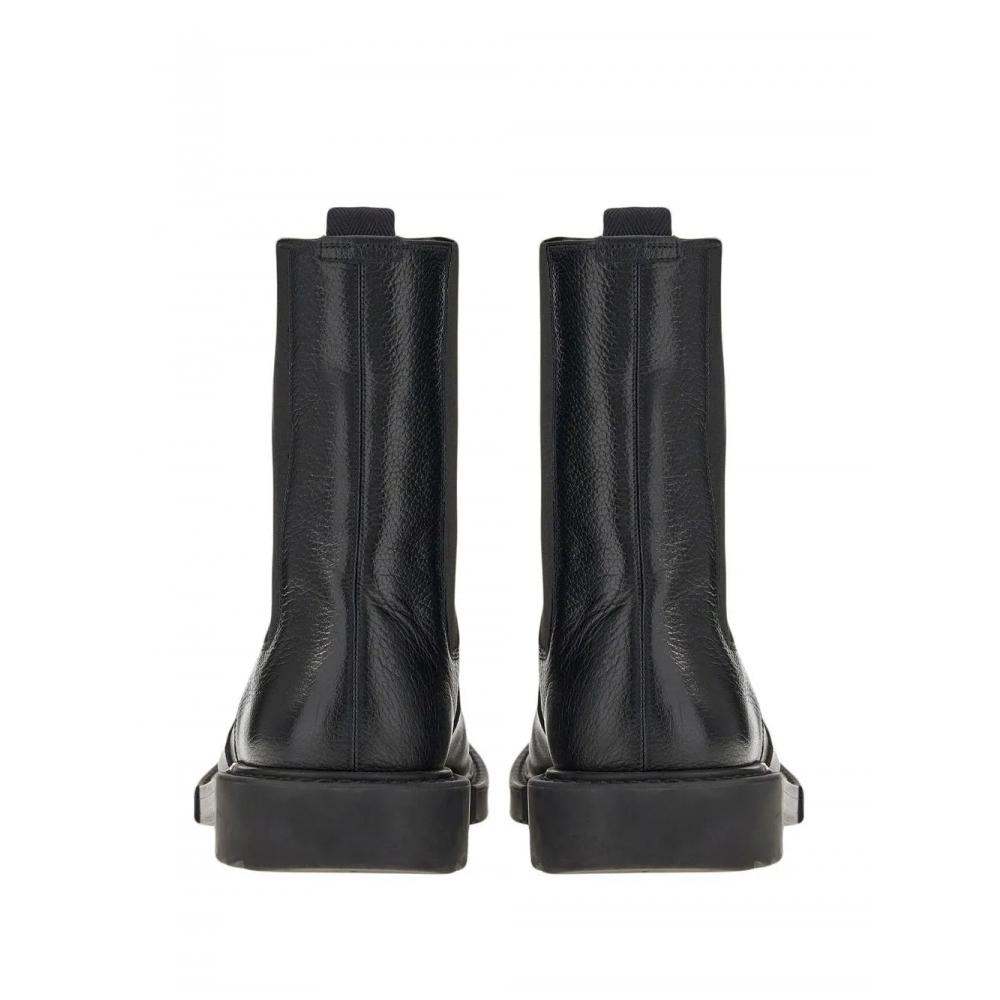 Salvatore Ferragamo Ferragamo Leather Chelsea Boots Black