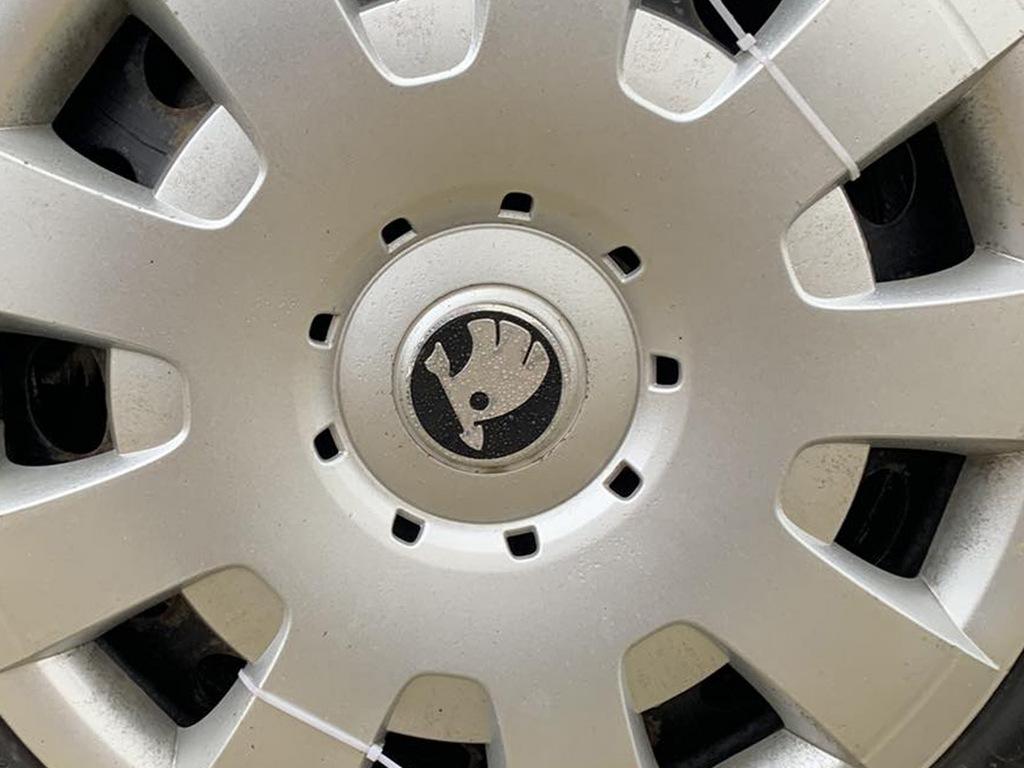 

Наклейки на диски 60мм 8932A (4 шт)