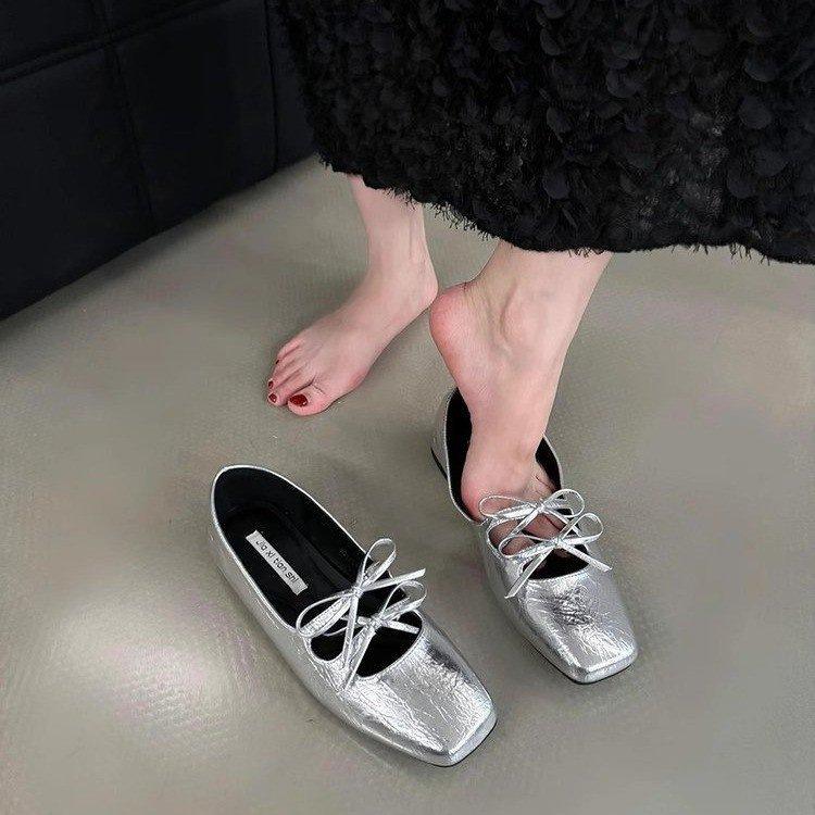 With skirt versatile fried street high value lazy shoes 2025 Internet celebrity autumn new light casual lightweight single shoes women